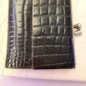 Elegant Black Crocodile-Embossed Wallet